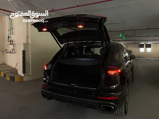 9 Porsche Cayenne 2018 Color Black Indoor & Outdoor in good condition, no problems not used in UAE