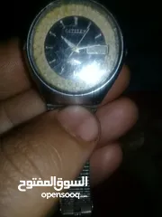  2 للبيع ساعه قديمه