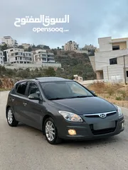  1 هونداي i30 موديل 2009 عداد 90000 سياره نضيفه ولا أروع بدون حوادث مناسبه للعائلات و الستعمال اليومي