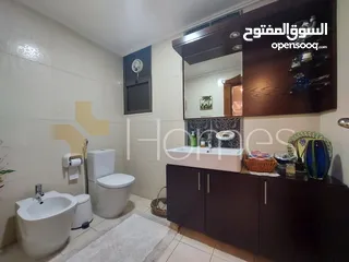  15 شقة طابقية مفروشة للبيع في عبدون بمساحة بناء 357م