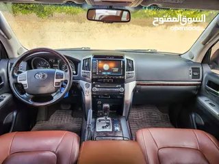  6 Toyota Land Cruiser V8 Vxr 4.6 2014