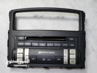  4 pajero original music system