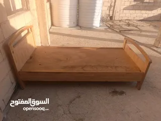  1 تخت مفرد خشب تقيل مستعمل للبيع 25