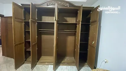  2 خزانه خشب زان الأصلي تفصيل  بحاله ممتازه جدا ما فيها ولا اي اشي بحاله ممتازه ما فيها ولا اشي تقيله