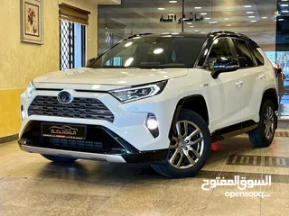  1 Toyota RAV-4 2021 Hybrid  قاطعة : 1000 km فقط