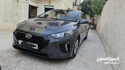  1 هيونداي ايونيك هايبرد 2018 للبيع كاش أو البدل