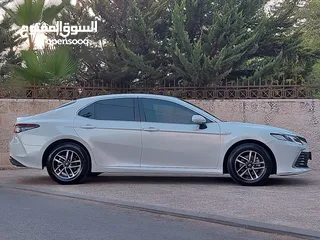 6 تويوتا كامري 2023 LE فل الفل بحاله الوكاله