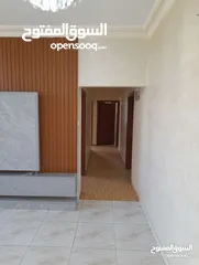  5 شقة  طابقية مميزة طابق اول للبيع في الذراع الغربي من المالك مباشرة