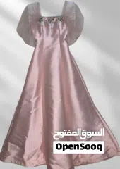  2 فستان سهرة باللون الزهري البارد مقاس ميديام جديد ملبوس مرة واحده فقط