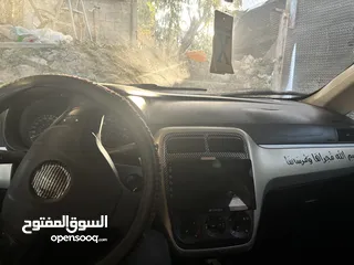  1 فيات جراند بونتو