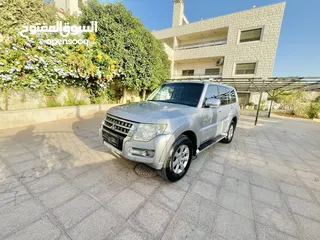  1 باجيرو 7 مقاعد للإيجار شهري فقط