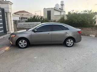  8 كيا فورتي 
2010/2009
