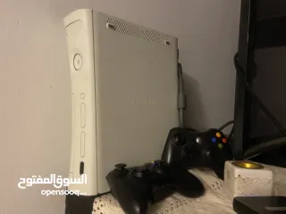  1 اكس بوكس 360 مهكر مع ايدتين