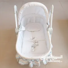  5 سرير صغير للاطفال الرضّع ووضعية هزاز