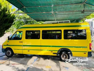  2 باص Volkswagen LT للبيع مشطوب وبحالة جيدة