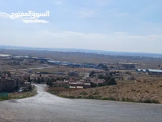  3 أرض مميزة في الموقر (مطل الحاتمية)