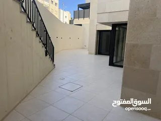  15 شقة سوبر ديلوكس  فارغة للايجار