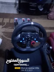  2 ستيرنج مع قاعده وكرسي لوجيتك وقير نضيف جدا  وفي ار كامله مع وصلاتها امريكي وكاله