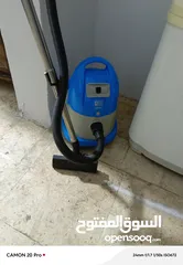  1 مكنسة كهربائية بحالة الوكاله