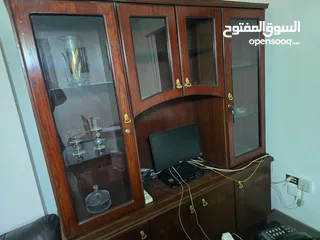  13 أثاث مستعمل للبيع بداعي السفر بحالة جيدة