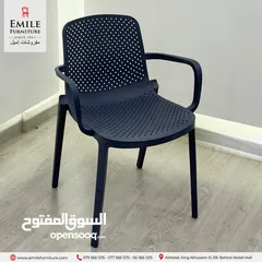  11 كرسي عظم بأيدي متين ومريح بلون جميل ومميز