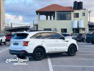  8 سورينتو 2023 فل مسكر دفع رباعي الشكل الجديد بزنس