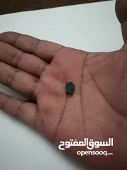  6 Emerelad زمرد اخضر طبيعي اصلي زامبيا سعر القيراط 100دولار.. طبيعي اصلي غير مسخن ولا معالج.  تحفه روع