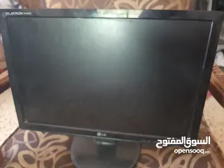  1 شاشه LG حجمها 21 انش بسعر حرق