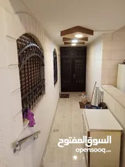  8 شقه شبه تسويه على الشارع للبيع بسبب داعي السفر