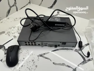  8 HIK VISION surveillance cameras HIK VISION ‏كاميرات مراقبة
