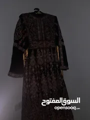  5 ثوب مخمل شك ستراس بحالة جديدة لبسه واحدة