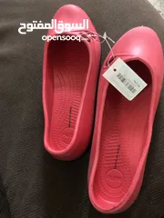  7 أحذية ستاتي crocs جديدة طبية ومريحة للبيع