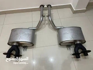  1 Kia Stinger Rear Mufflers OEM For Sell/ قزوز كيا ستنجر للبيع