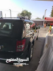  6 جيب جراند شيروكي 2006