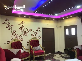  19 منزل مستقل (طابقين)  للبيع الزرقاء-جناعة ،مدخل منفصل لكل طابق