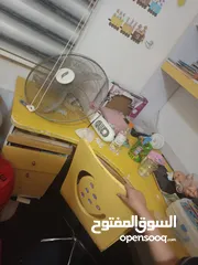  4 خزانة ومكتب وتواليت للبيع