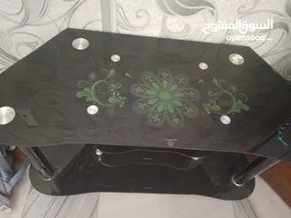  1 طاولة مستعملة للبيع