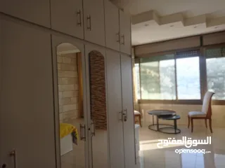  4 شقه مفروشه