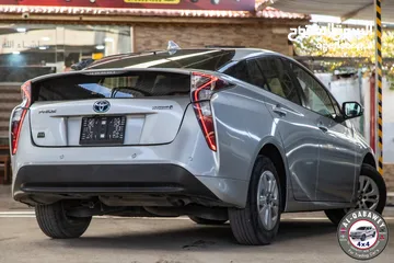  13 Toyota Prius 2018  •السيارة بحالة الوكالة و لا تحتاج الى صيانة    •محرك :  1800 سي سي  4 سلندر