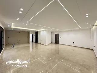  11 شقة تسوية مساحة 172م مع ترس وحديقه بتشطيبات مميزة للبيع في عبدون