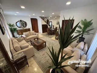  1 شقة مع روف 4 غرف فندقية مفروشة ملوكي للإيجار    السعر لليوم •اقل مدة اسبوع•