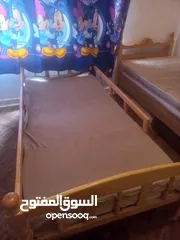  1 غرفة نوم +تختين خشب +تخت حديد