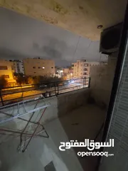  4 شقه للايجار