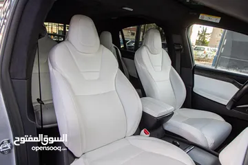  24 Tesla Model X 100D