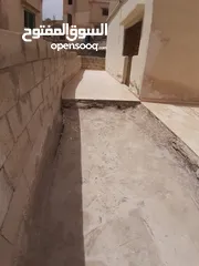  7 منزل للبيع