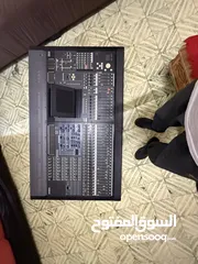  2 مكسر Yamaha الموديلpm5d-rh مستعمل شهر إلى متروك كثير بس جديد احترافي وقديم شوي بس قوي ل إذاعة او هيك