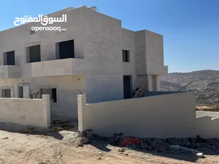 3 فيلا للبيع تحت الانشاء منطقة  ام رمانه