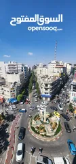  1 محل للايجار وسط رام الله مساحة المحل أكثر من 300 متر مفتوح ومطل من كل الجهات يصلح لعمل عدة مشاريع