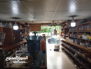  9 محل عطارة للبيع بداعي السفر -بسعر مغرٍ! *ملاحظة هامة: المحل و البضاعة كاملة ضمن الأعلان