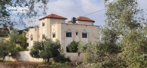  3 فيلا. للبيع